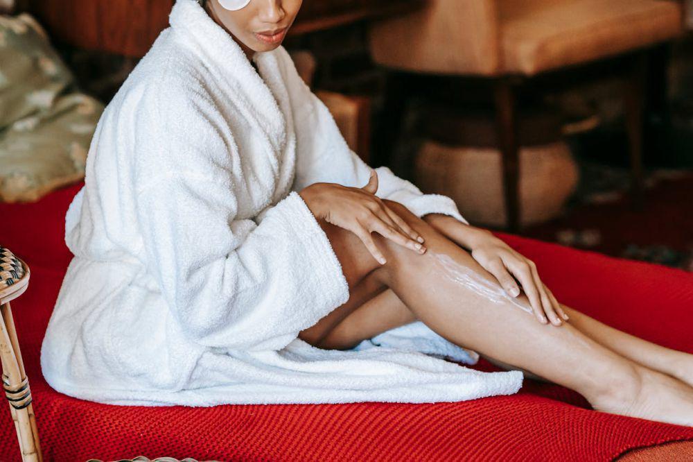 Body Oil Vs. Body Lotion, Mana yang Lebih Baik untuk Kulitmu?