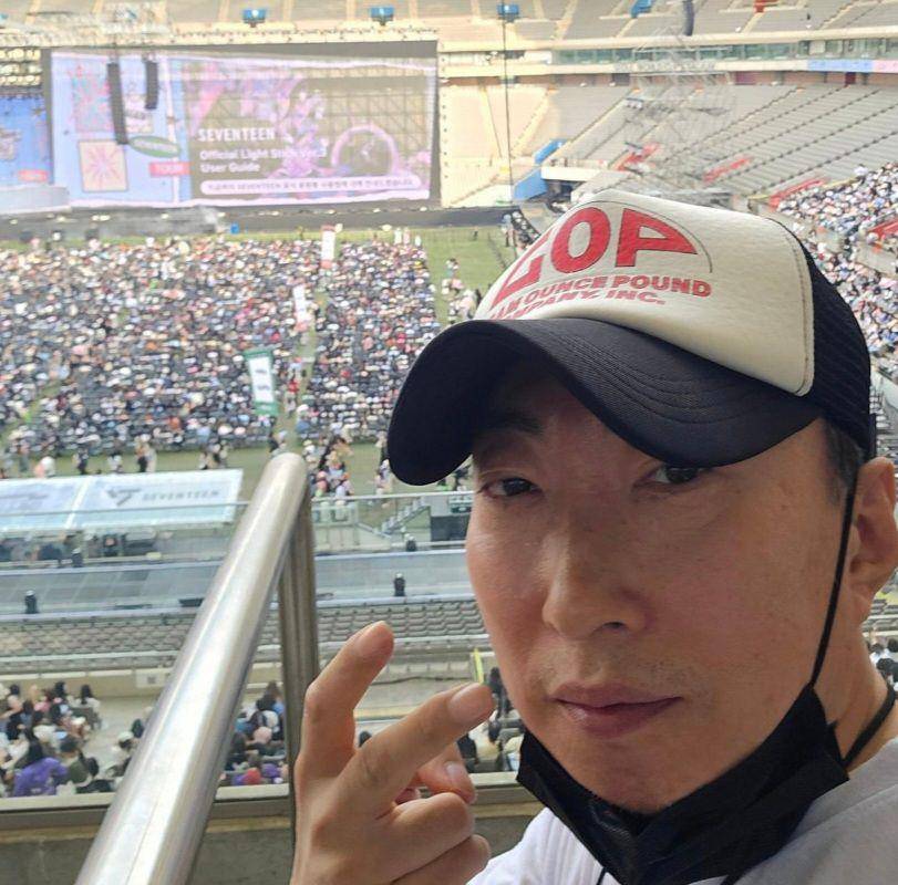 potret DJ G-Park nonton konser SEVENTEEN Follow Again to Seoul (instagram.com/dj_gpark)