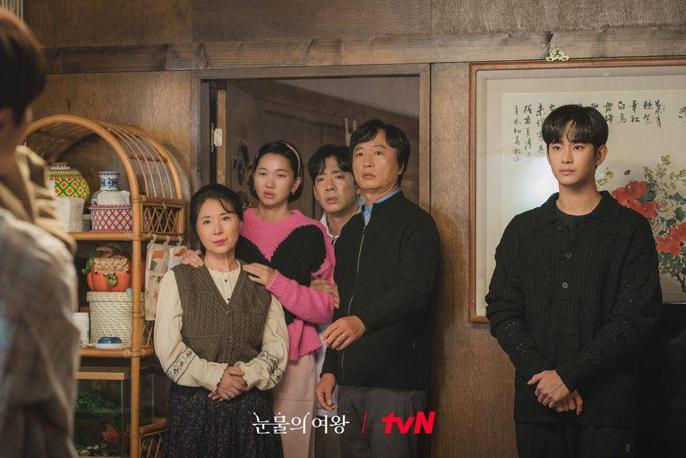 keluarga Baek Hyun Woo (Kim Soo Hyun) di drakor Queen of Tears (instagram.com/tvn_drama)