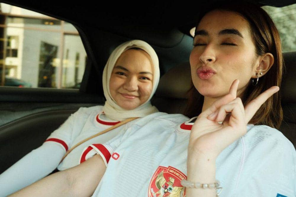 potret Rismahani dukung Witan Sulaeman tanding semifinal Piala Asia U-23 AFC 2024 (instagram.com/acadumpie)