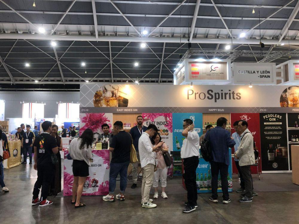 Spice Islands Distilling Co Go International, Keren Abis!