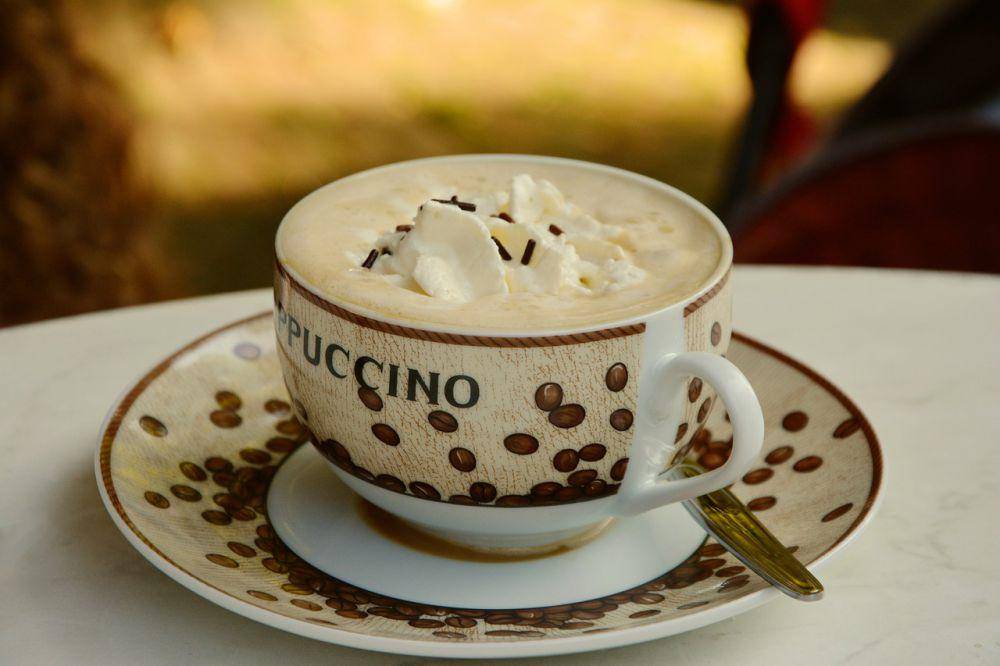 ilustrasi kopi topping foam milk (pixabay.com/congerdesign)