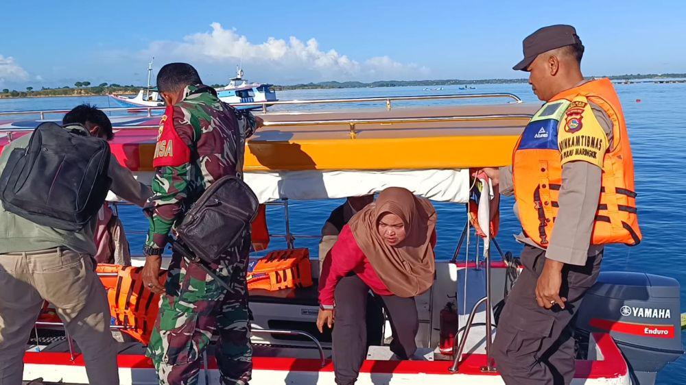 Kisah Guru Honorer di Pulau Maringkik, Perahu Pernah Terbalik di Laut