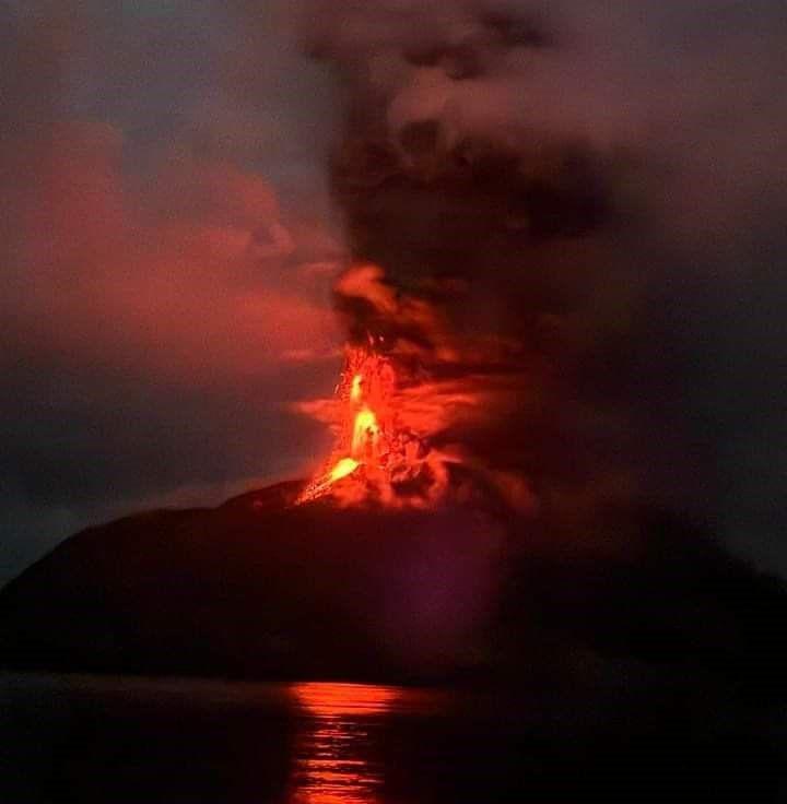 Gunung Ruang di Sulut Berstatus AWAS, Ini Wilayah Terdampak Erupsi