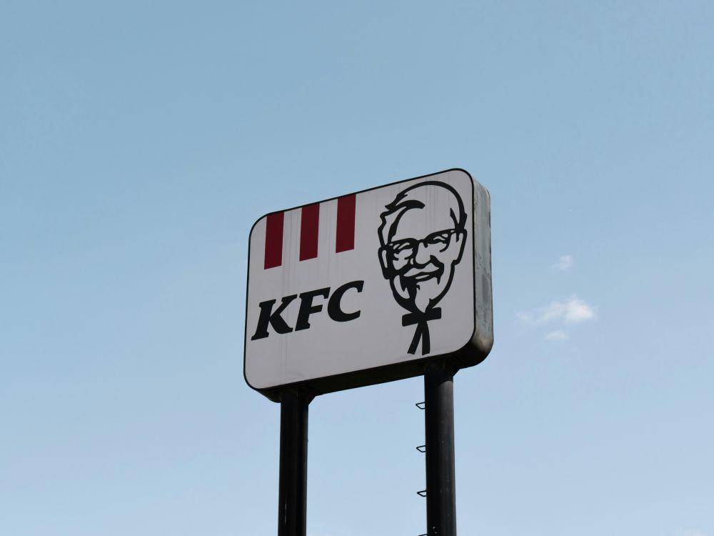 ilustrasi logo KFC (unsplash.com/He Junhui)