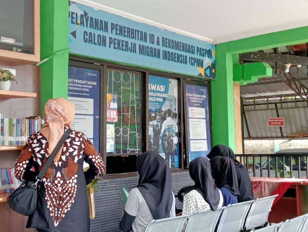 Pomohon kartu kuning di Disnaker Kabupaten Magetan. IDN Times/ Riyanto