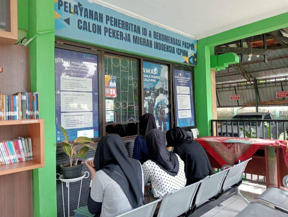 Pomohon kartu kuning di Disnaker Kabupaten Magetan. IDN Times/ Riyanto