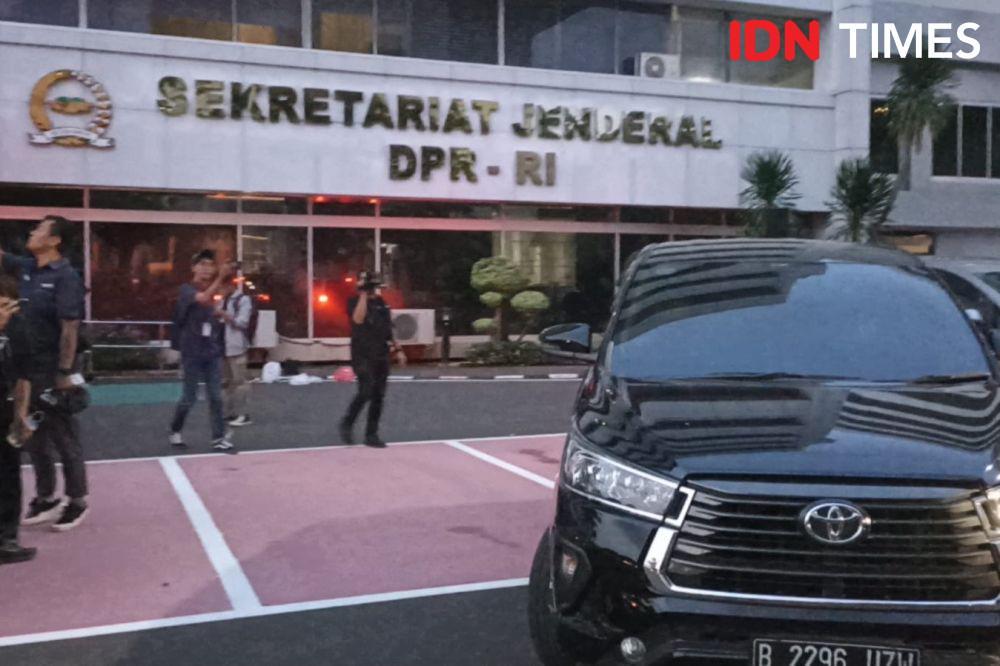 Geledah Ruang Kerja Sekjen DPR, KPK Amankan Dokumen Transaksi Keuangan