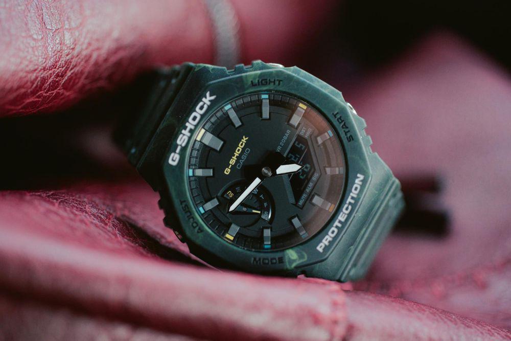 6 Rekomendasi Jam Tangan Pria Warna Hijau, Casio hingga SKMEI!