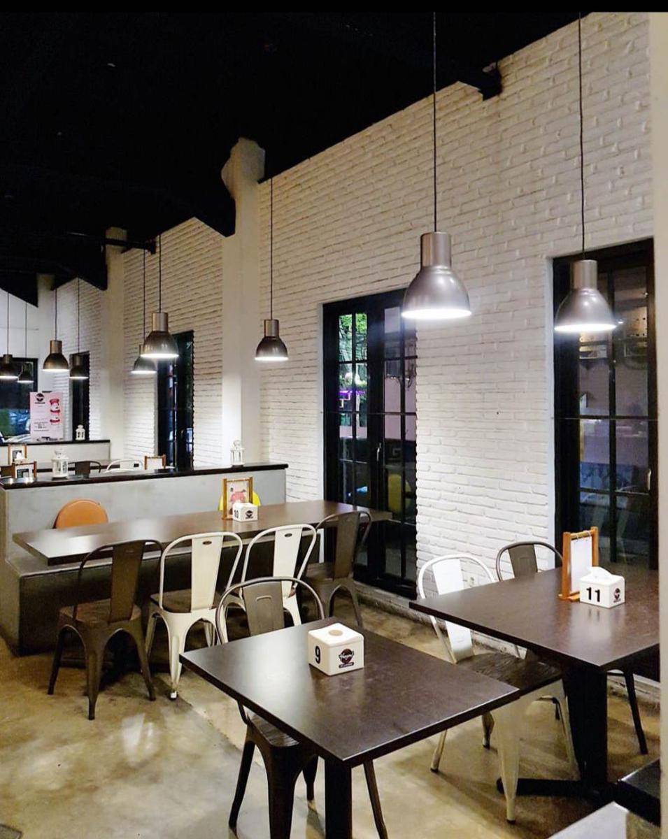 Hangout Cafe & Restaurant (instagram.com/hangout_caferestaurant)