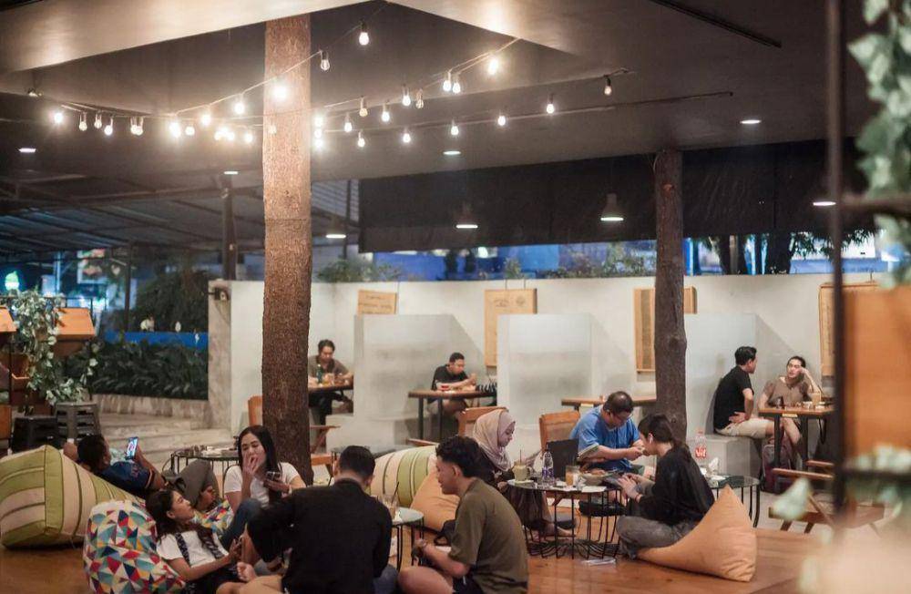 Society Coffee House (instagram.com/societycoffeehouse)
