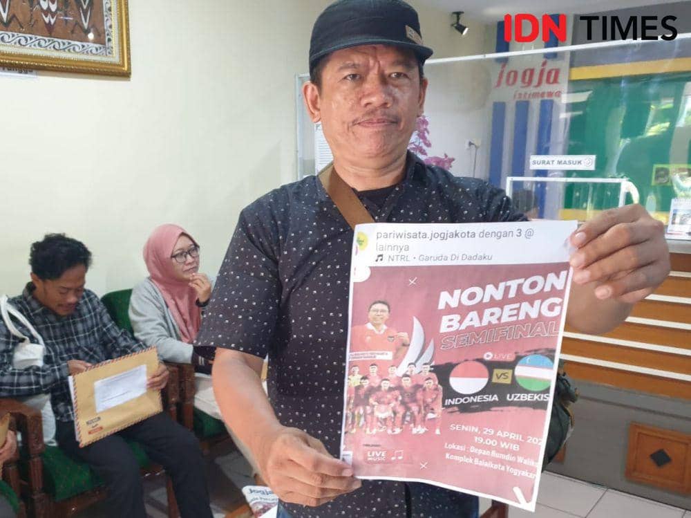 Koalisi Pegiat HAM dan Anti Korupsi Yogyakarta melaporkan Pj. Wali Kota Yogyakarta, Singgih Raharjo. (IDN Times/Tunggul Damarjati)