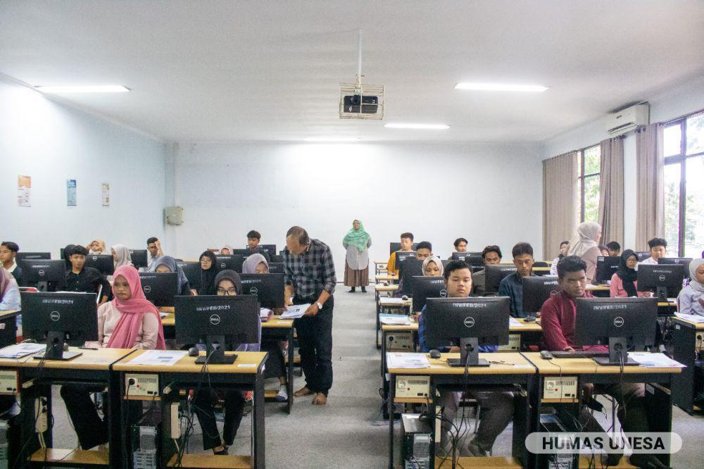 Hari Pertama UTBK SNBT di Unesa Sistem Sempat Delay 1 Menit