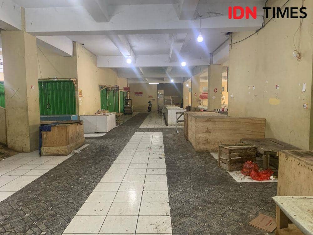 Lantai dua Pasar SMEP. (IDN Times/Rohmah Mustaurida)