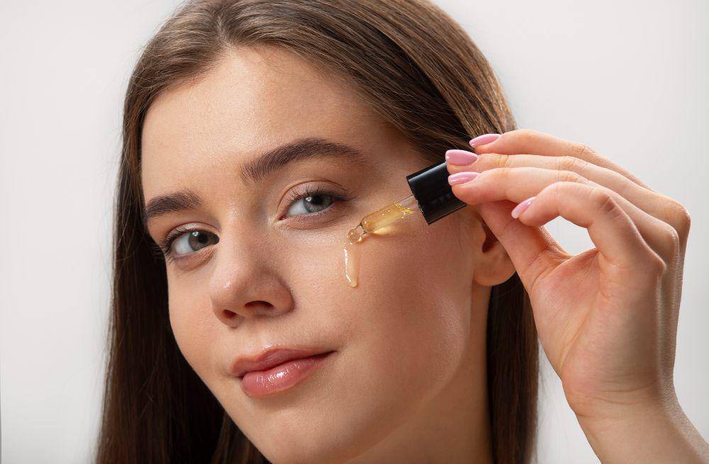 ilustrasi skincare (freepik.com/freepik)