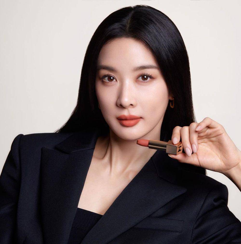 Lee Chung Ah (instagram.com/leechungah)