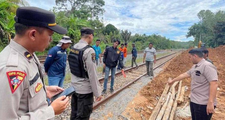(Seorang buruh tewas tersambar KA Babaranjang di Baturaja) IDN Times/istimewa