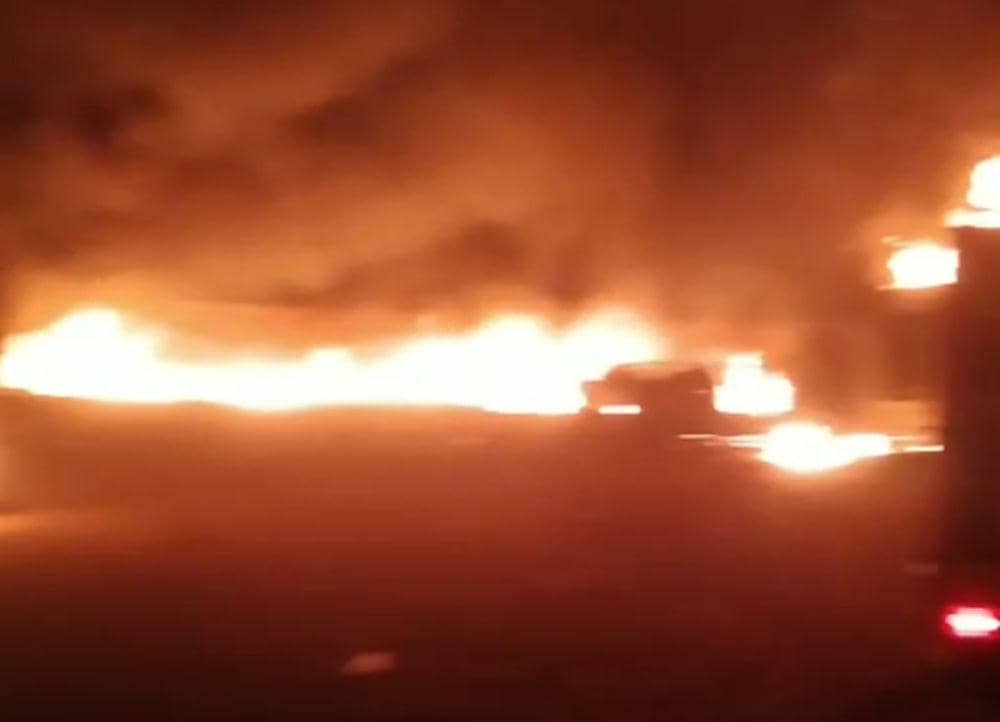 Penampakan lokasi kebakaran bengkel menjadi gudang BBM di Desa Candimas, Natar, Lampung Selatan terbakar. (IDN Times/Istimewa).