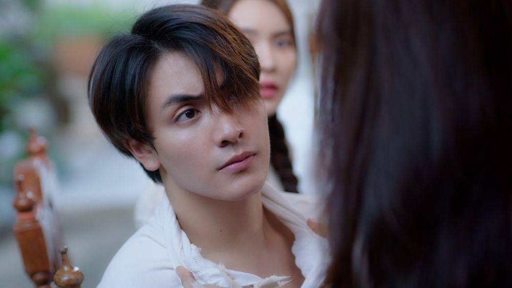 potret Joong Archen di drama Ploy's Yearbook (dok. GMMTV/Ploy's Yearbook)