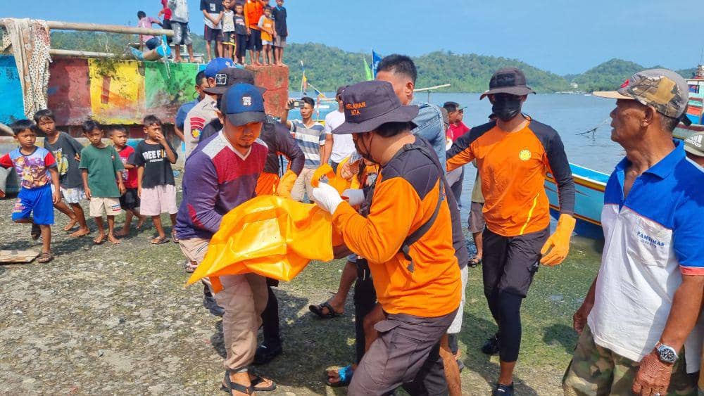 Relawan Sentolo Kawat Temukan Nelayan Cilacap Meninggal di Nusakambangan