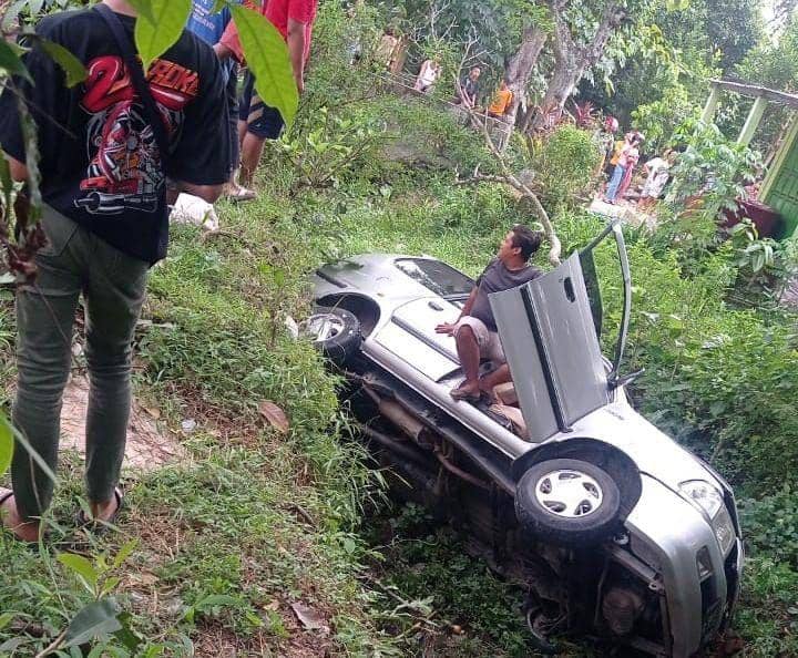Pulang dari Sarangan, Mobil Wisatawan Cepu Terjun ke Sungai di Magetan