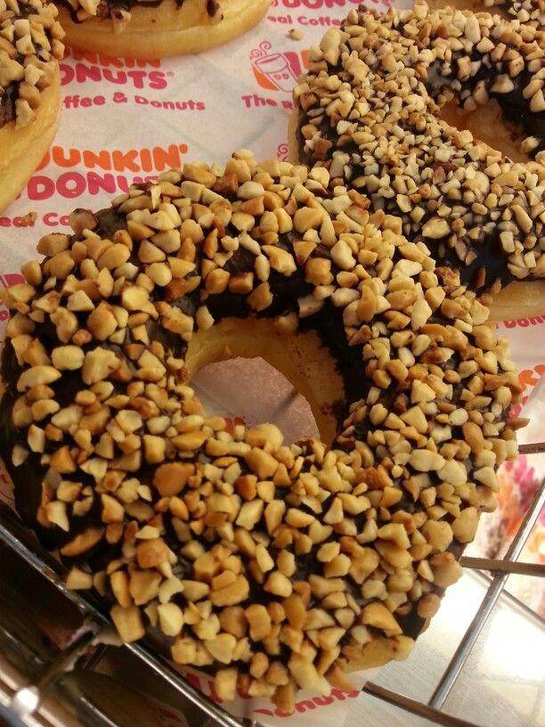 ilustrasi Peanut Donut Dunkin' Donuts (pinimg.comzz)