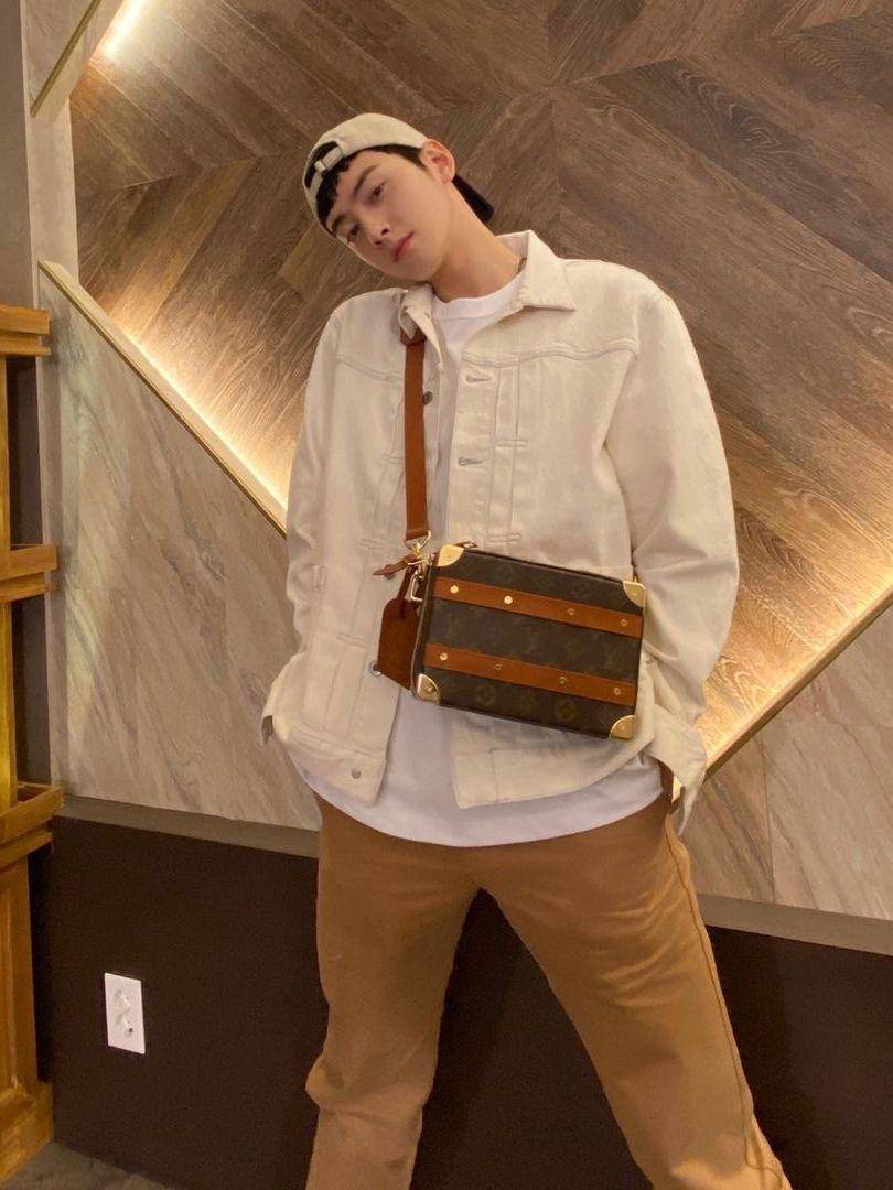 potret Cha Eun Woo (instagram.com/eunwo.o_c)
