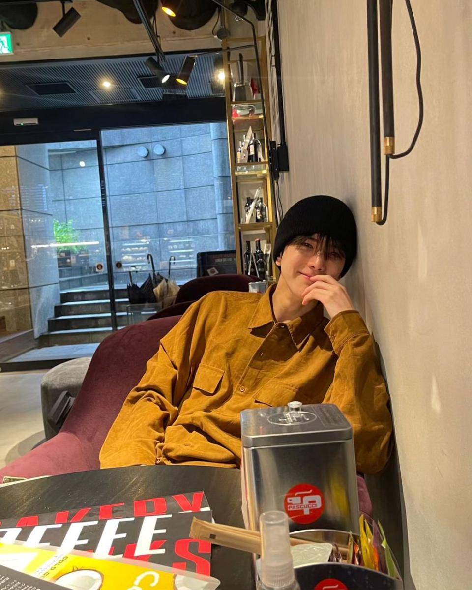 potret Younghoon (instagram.com/_0hoony)