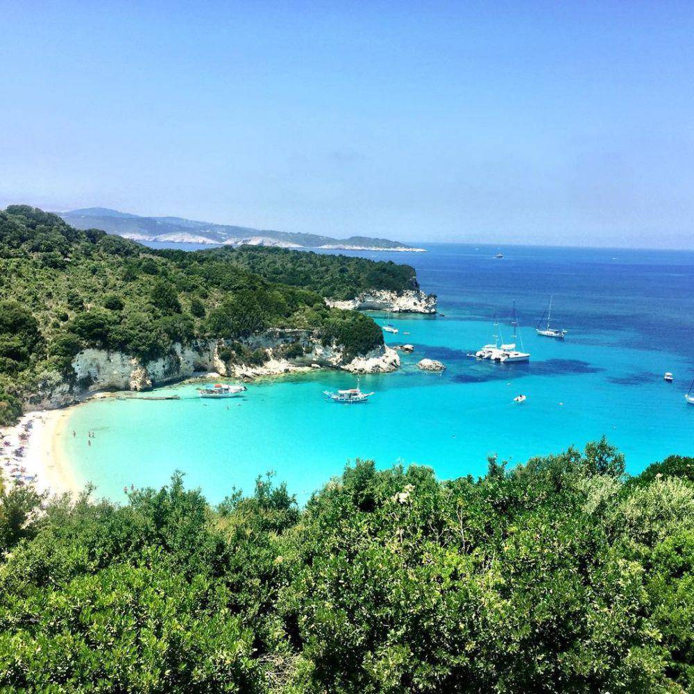 Voutoumi Beach (instagram.com/egeninkarsikiyisi)