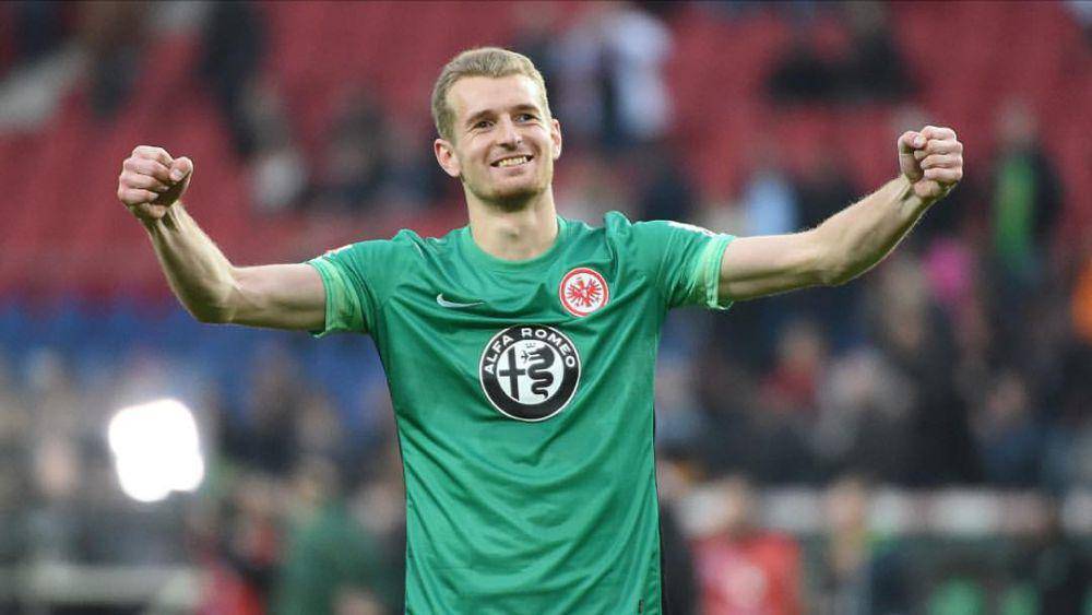 Lukas Hradecky saat bermain untuk Eintracht Frankfurt pada 2015/2016. (instagram.com/lhradecky)