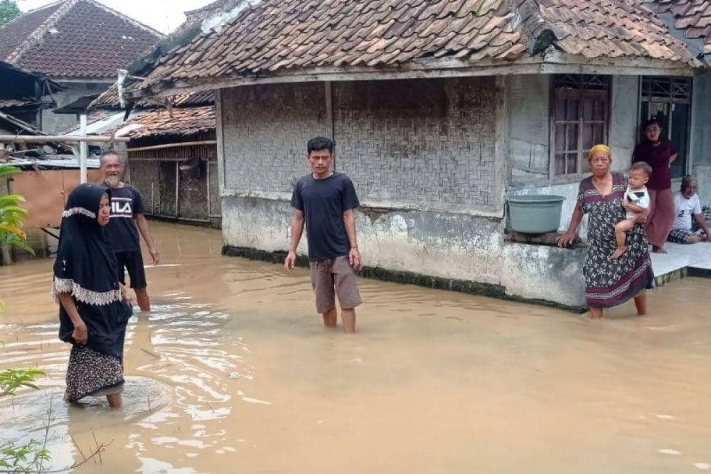 Air Sungai Cibereum Lebak, Warga Mengungsi