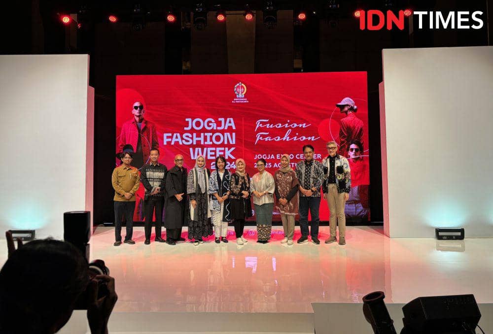 Launching Jogja Fashion Week, di Royal Ambarrukmo, Kamis (2/5/2024). (IDN Times/Herlambang Jati Kusumo)
