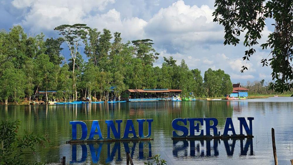 Serunya Main Kano di Danau Seran, Destinasi Hits di Banjarbaru!