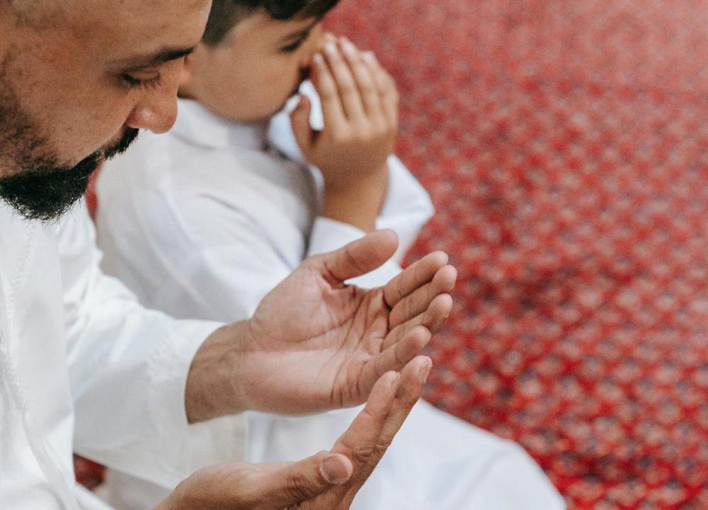 4 Tips Efektif agar Anak Mudah Menghafal Doa dan Mengaplikasikannya