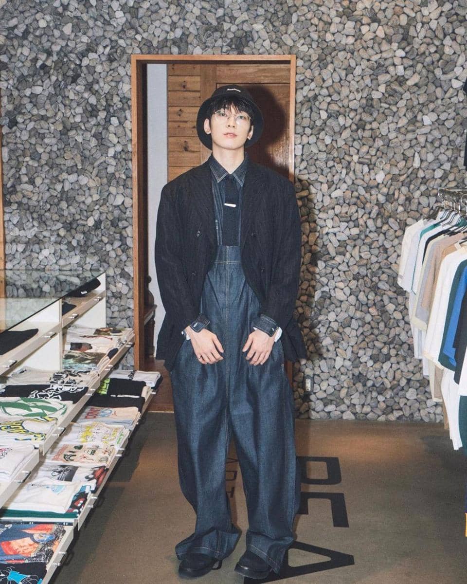 OOTD serba denim ala Wonwoo SEVENTEEN (instagram.com/everyone_woo)