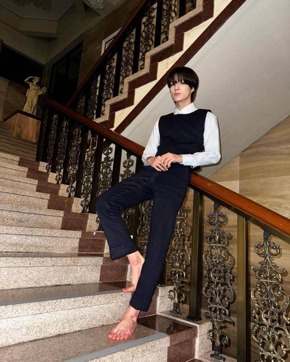 outfit old money ala Jeno NCT (instagram.com/leejen_o_423)