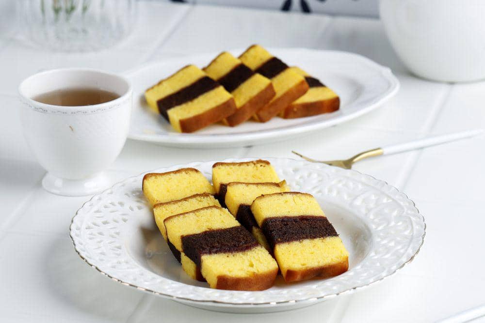 5 Tips Memasak Lapis Surabaya dengan Metode Kukus