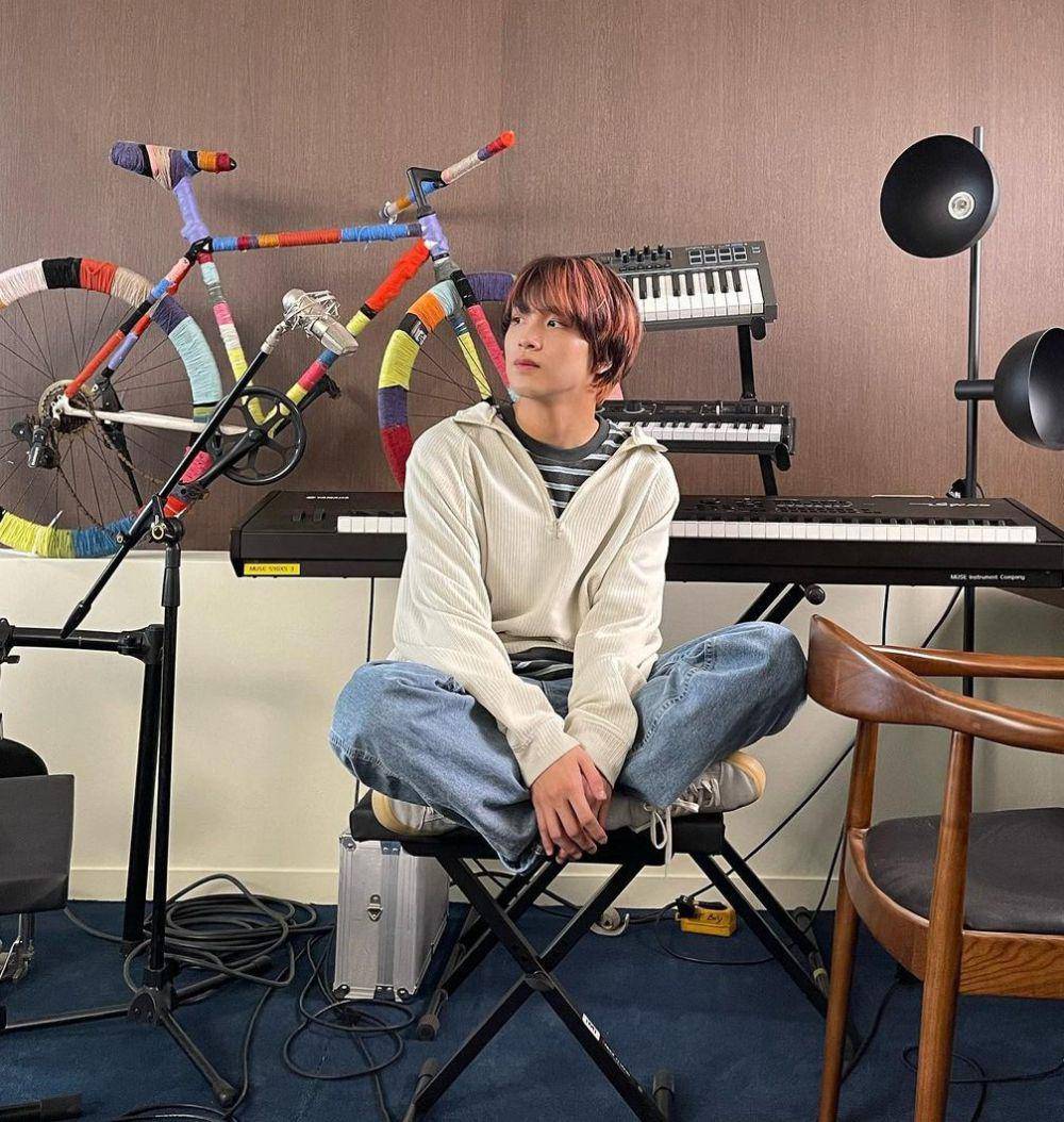 padu padan celana jeans ala Haechan NCT (instagram.com/haechanahceah)
