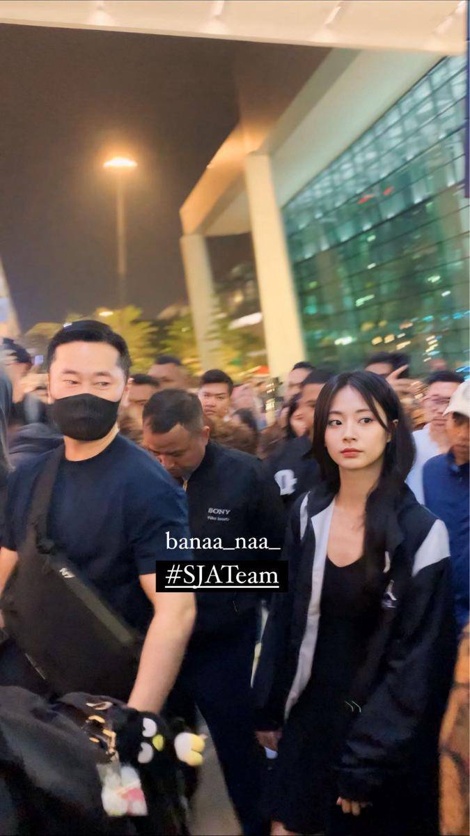 potret Tzuyu TWICE OTW hingga tiba di Jakarta (twitter.com/Banaa_naa_)