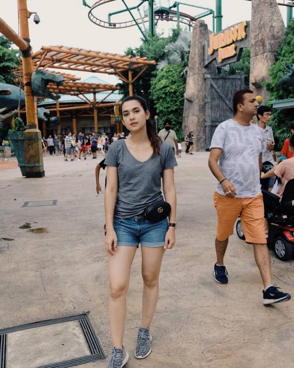 mix and match short pants ala Mayang Yudittia (instagram.com/judits29)