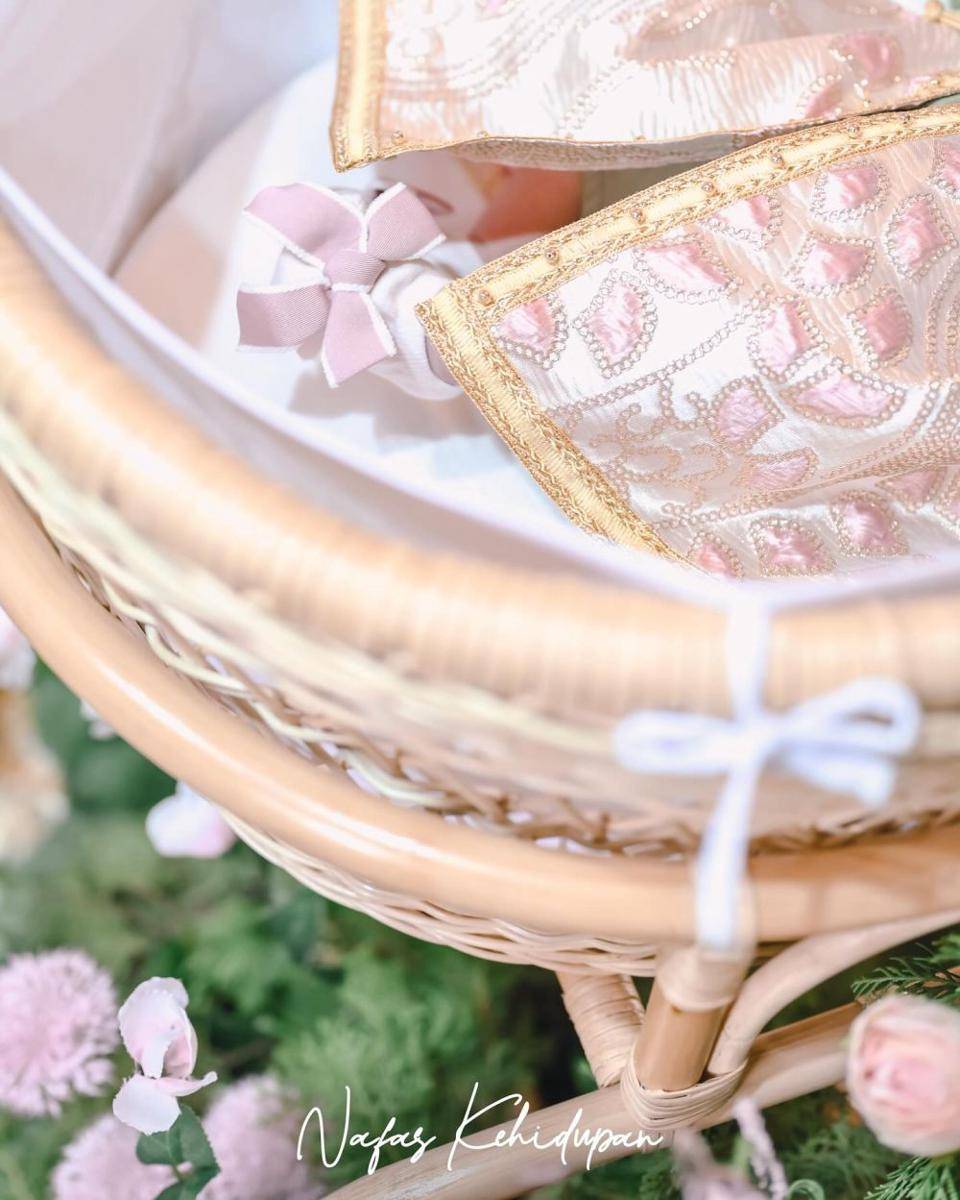 akikah anak Selvi Salavia (Instagram.com/selvisalavia)