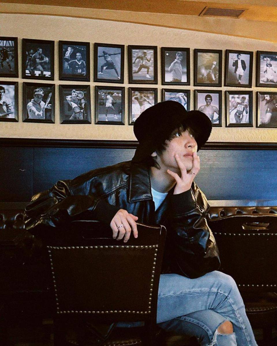 padu padan celana jeans ala Haechan NCT (instagram.com/haechanahceah)