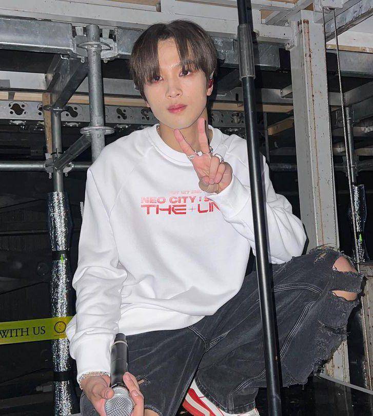 padu padan celana jeans ala Haechan NCT (instagram.com/haechanahceah)