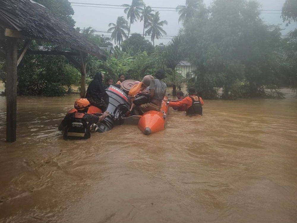 Banjir di Kabupaten Luwu, Sulawesi Selatan, Jumat (3/5/2024). (Dok. Basarnas Sulsel)