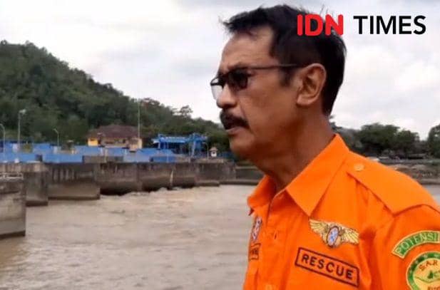 Eddy Wahono menyebut sungai serayu kritis akibat lumpur bendungan mrica.(IDN Times/Cokie Sutrisno)