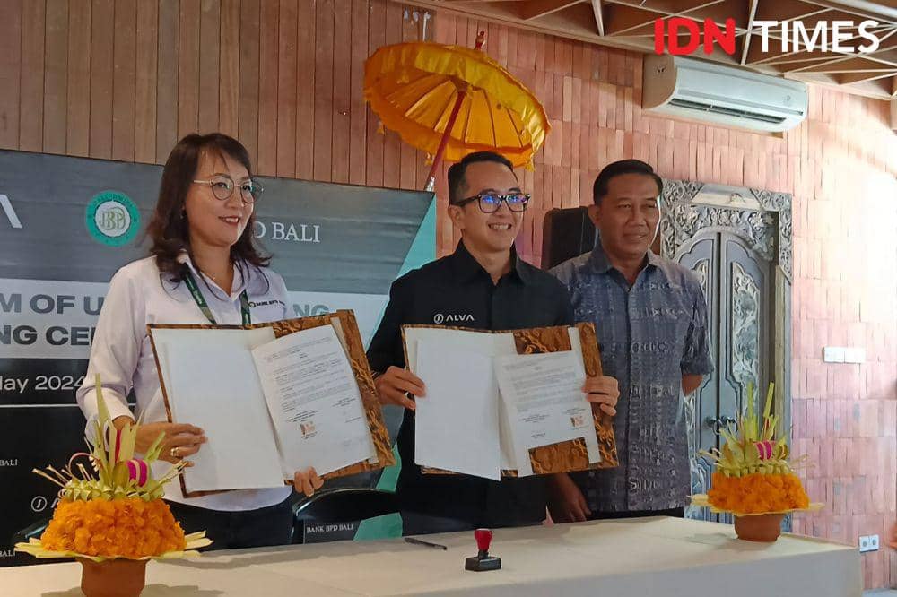 Kerjasama BPD Bali dan ALVA dalam pembiayaan kendaraan listrik (IDN Times/Ayu Afria)