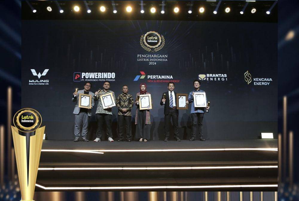 Wuling mendapatkan penghargaan dari Majalah Listrik Indonesia (Istimewa)