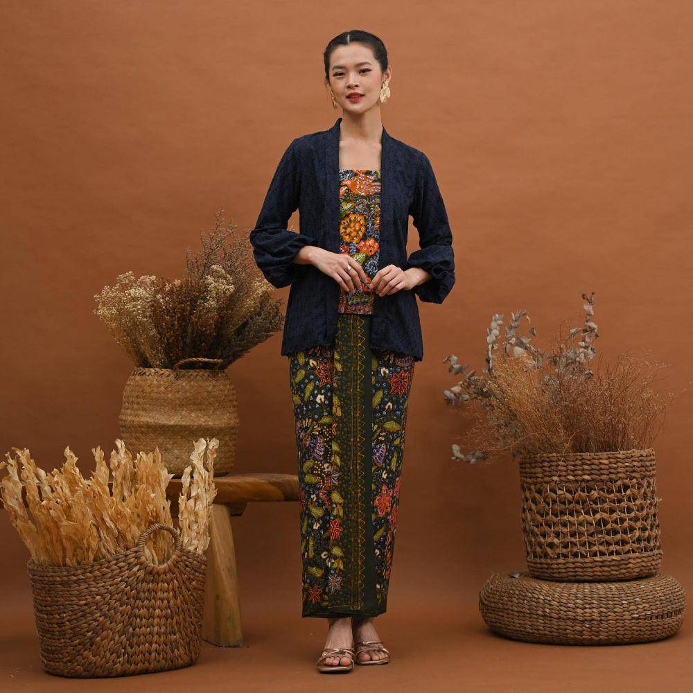 model baju batik 2024 (instagram.com/nonararabatik)