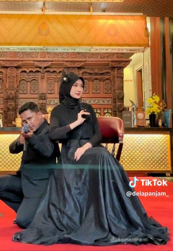 Prewed Mamat Alktatiri (Tiktok.com/delapanjam_)
