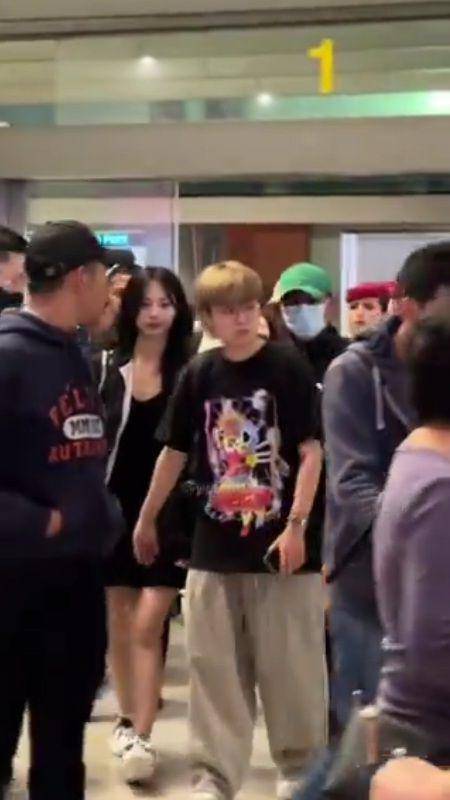 potret Tzuyu TWICE OTW hingga tiba di Jakarta (twitter.com/yeolmae9)